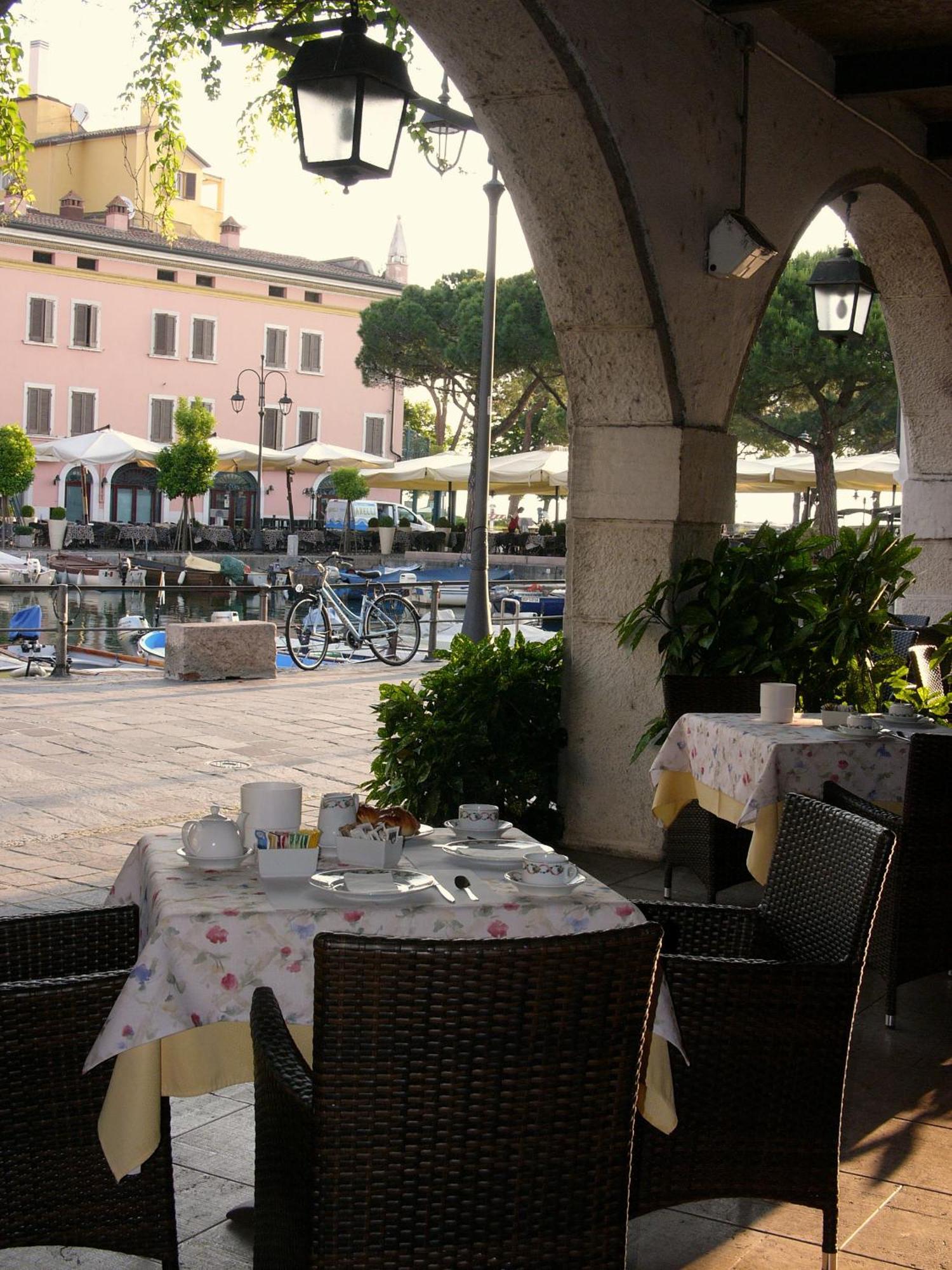Hotel Piroscafo Desenzano del Garda Eksteriør bilde